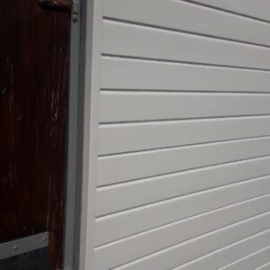 Wand- und Deckenpaneele aus PVC, weiß