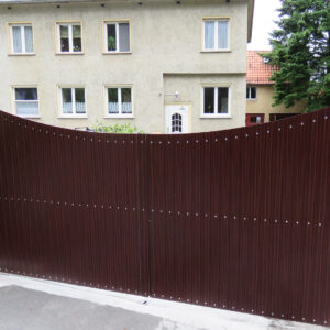 Kömapan Nut-Federprofil – Tore und Fassade in Holzoptik - UV-beständig, Feuchtigkeitsresistent & Formstabil